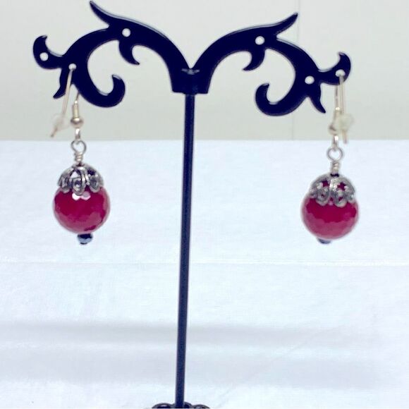Sparking Red Faceted Crystal Drop Dangle Earrings 1.75” Vintage Gorgeous - Picture 5 of 5